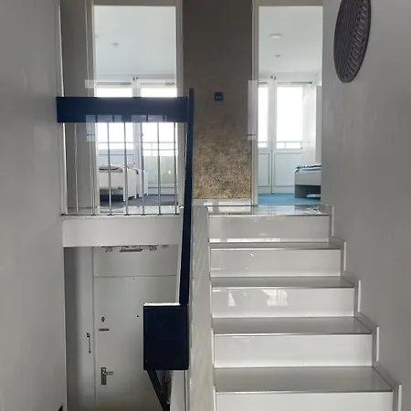 Apartment Moeblierte In
