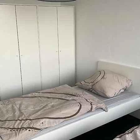 Moeblierte In Lägenhet