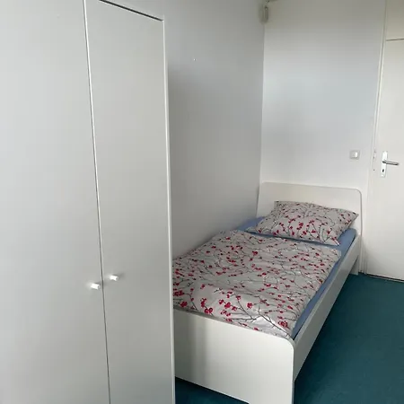 Moeblierte In *