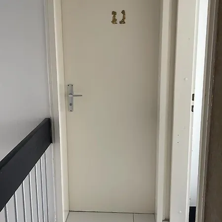 Moeblierte In Lägenhet